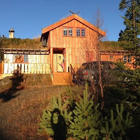Bjornehuset Feriehus *
